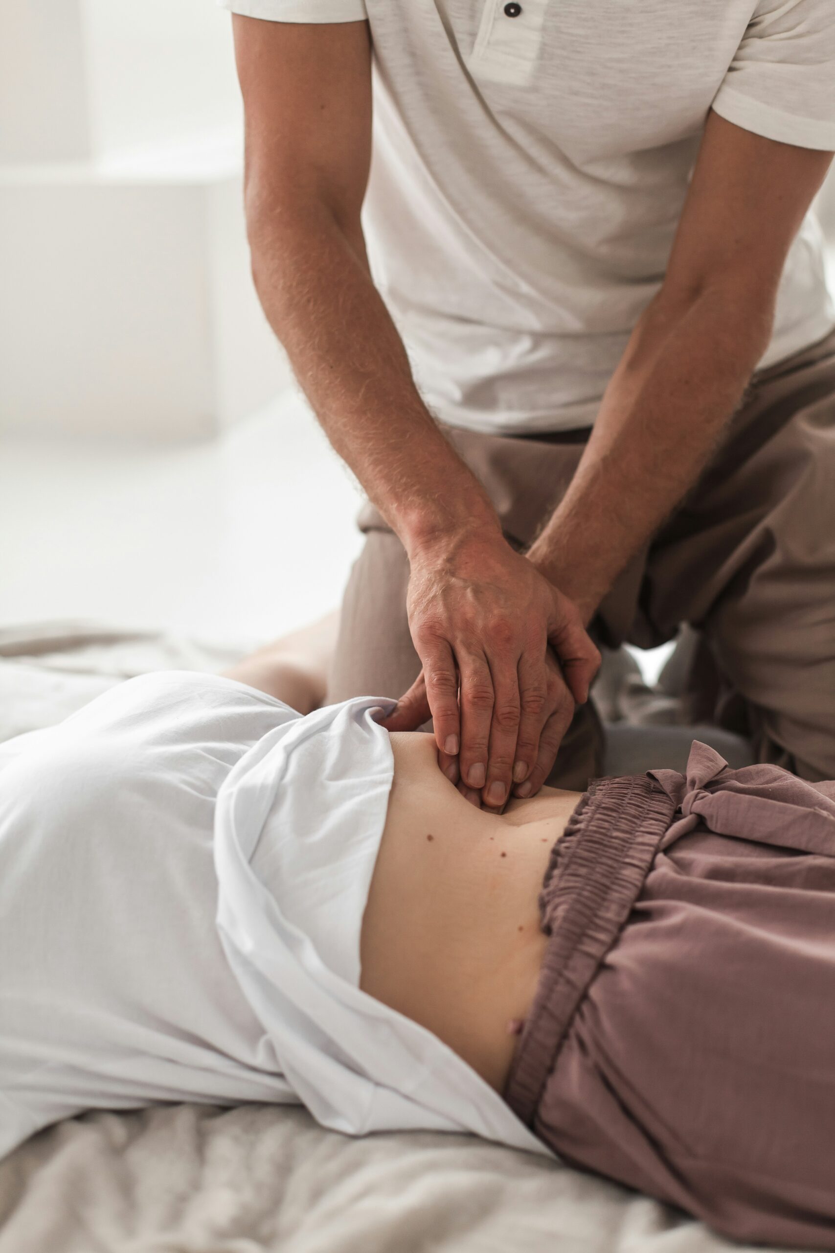 Benessere femminile: ciclo doloroso, gravidanza, post-parto, menopausa e disturbi pelvici. Grazie all'osteopatia puoi non convivere con il dolore.